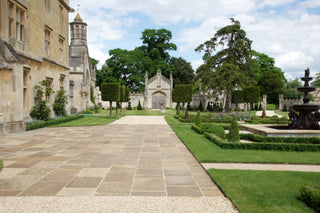 Stately home in Bath with a bespoke stone paved pathway
